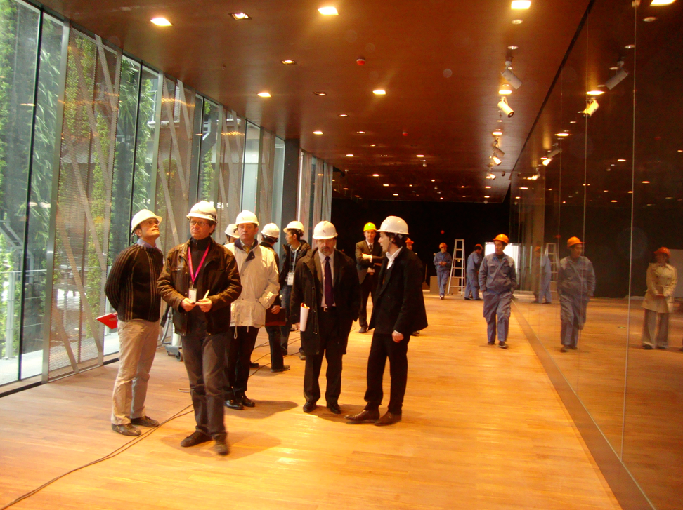 奧賽博物館專業(yè)人員親臨現(xiàn)場，進行驗收