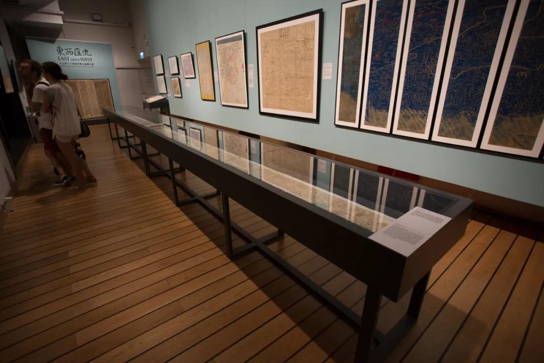 長(zhǎng)卷文物玻璃展柜 長(zhǎng)卷文物玻璃展柜