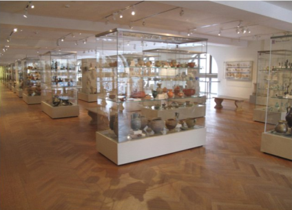 美國大都會博物館展柜移動式聯(lián)柜 美國大都會博物館展柜移動式聯(lián)柜