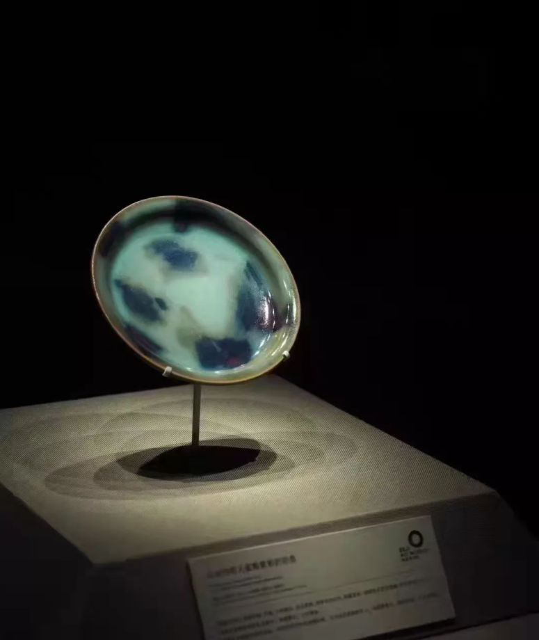 50件汝窯、官窯、哥窯、定窯、鈞窯及張公巷窯的珍品瓷器